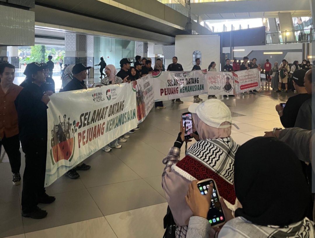 Tangis Haru Sambut Kepulangan 9 WNI Aktivis Kemanusiaan Gaza di Tanah Air 1 WhatsApp Image 2026 05 25 at 09.10.09